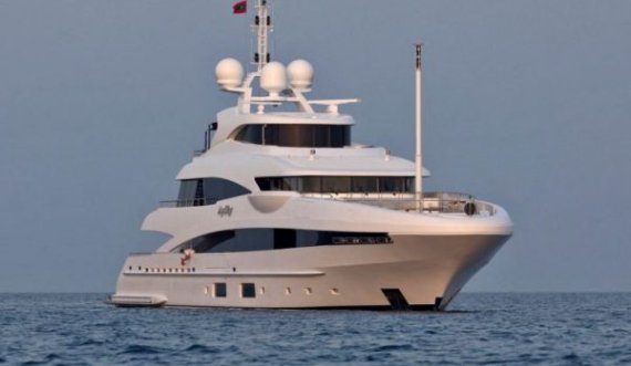 Në listën e zezë të SHBA dhe BE, del në shitje superjahti i miliarderit rus