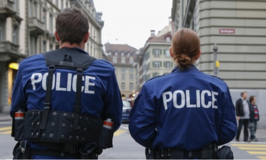 Policia përdor plumba gome