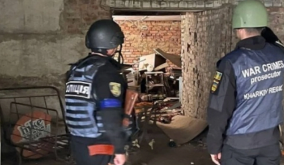 Ukrainasit zbulojnë një dhomë në një fshat të Kharkiv