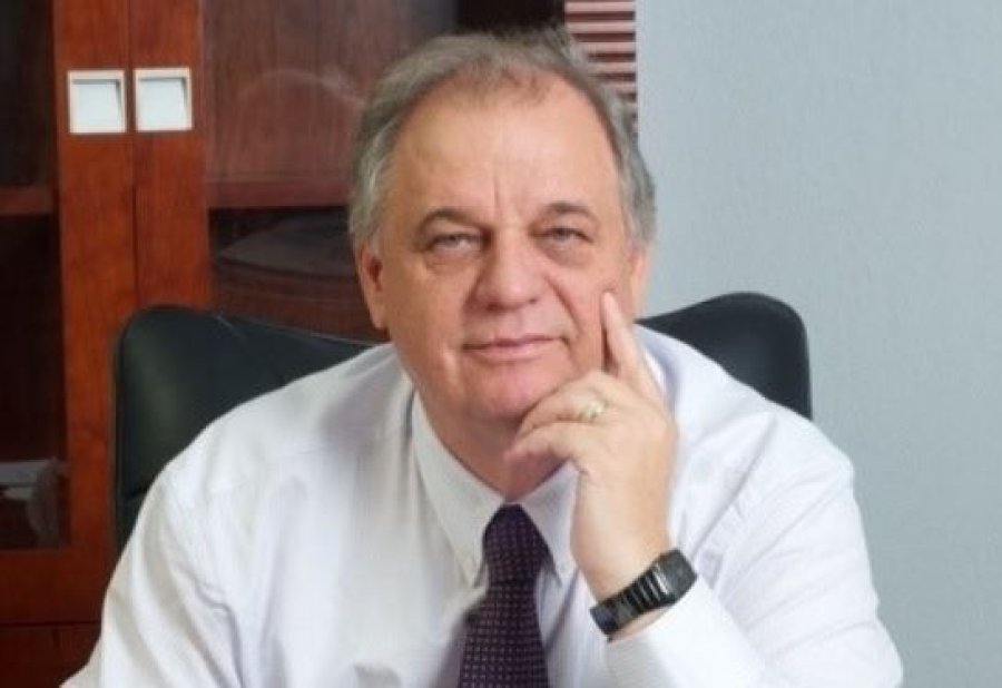 Ish ministri i Arsimit me propozim interesant: Mësuesit të paguhen sipas suksesit të nxënësve