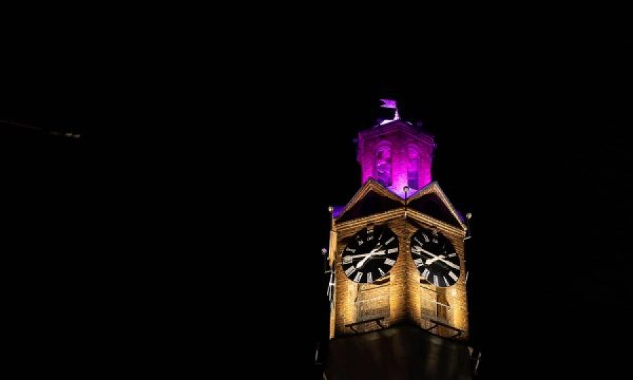 Prishtina ndez dritat e Sahat Kullës