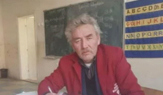 Mësuesi të cilit i vdiqën dy fëmijë përsëri vazhdoi të japë mësim