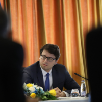 Ministri Murati e la të kuptohet që as sot s’ka paga për mësimdhënësit