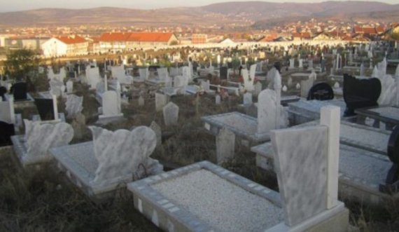 Dëmtohet lapidari i një kosovari në varrezat ortodokse në Kllokot