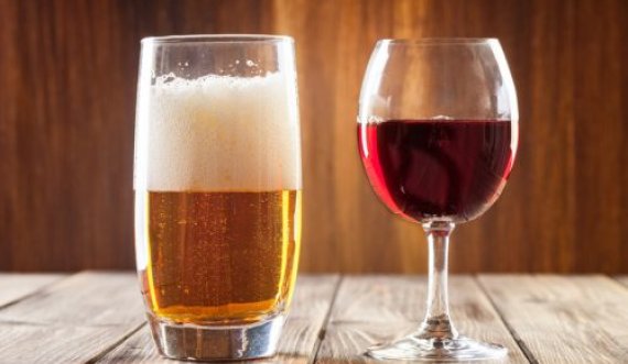 Një gotë verë apo birrë e kontrolluar mbron shëndetin