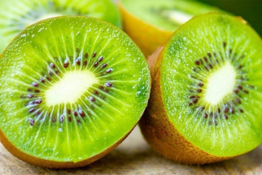 A e dini çfarë ndodh me trupin tuaj nëse hani rregullisht kivi?