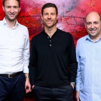 Bayer Leverkuseni prezanton trajnerin Xabi Alonso