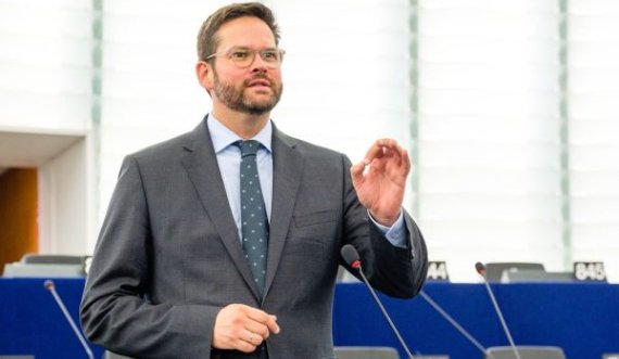 Eurodeputeti austriak: Duhet ta zbatojmë shpejt liberalizimin e vizave për Kosovën