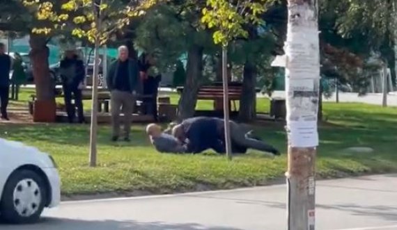 Disa të moshuar në Prishtinë bëhen 'llom' mes vete