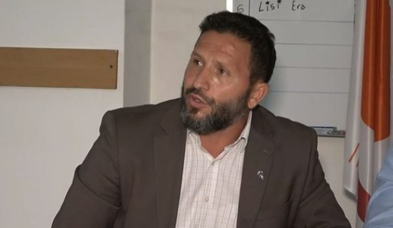 Sindikalisti Sefaj, Rifat Latifit: Merri me vete Arbërien, Donikën e Kontabilistin