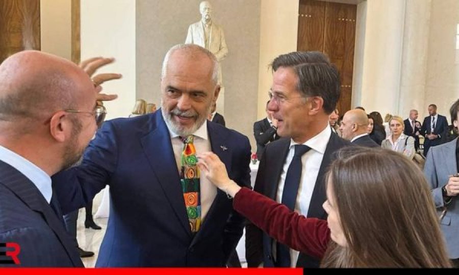 Truku i vjetër i Edi Ramës, krejt sytë te kravata e tij