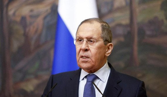 Lavrov sërish tenton t’i barazojë aneksimet e territoreve ukrainase me rastin e Kosovës