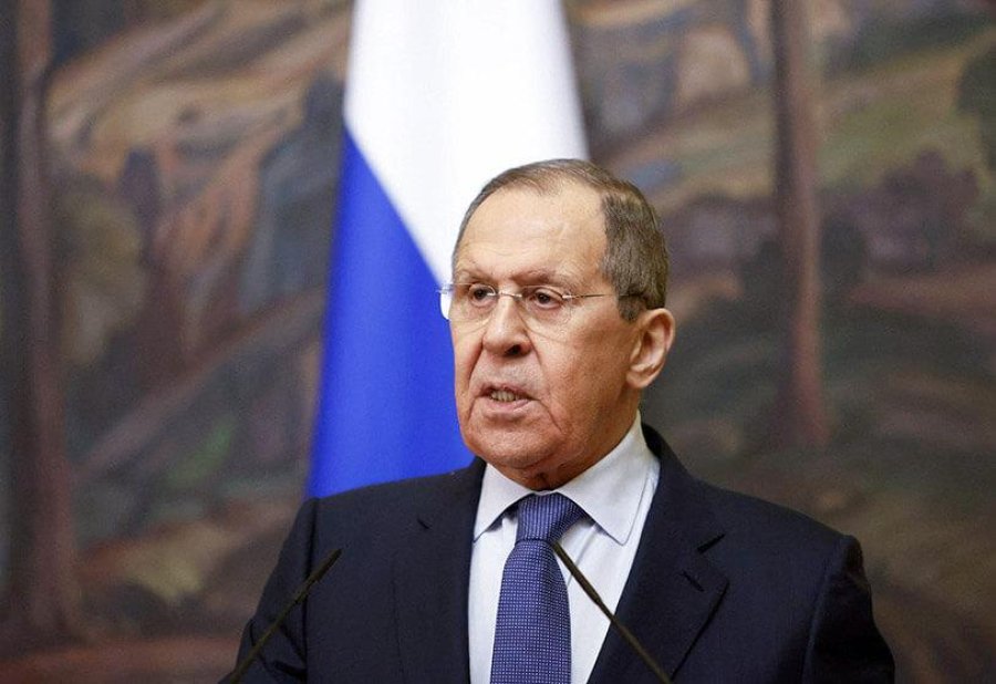 Lavrov sërish tenton t’i barazojë aneksimet e territoreve ukrainase me rastin e Kosovës