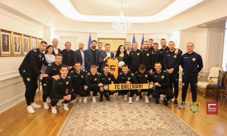 Vjosa Osmani e priti ekipin e Ballkanit