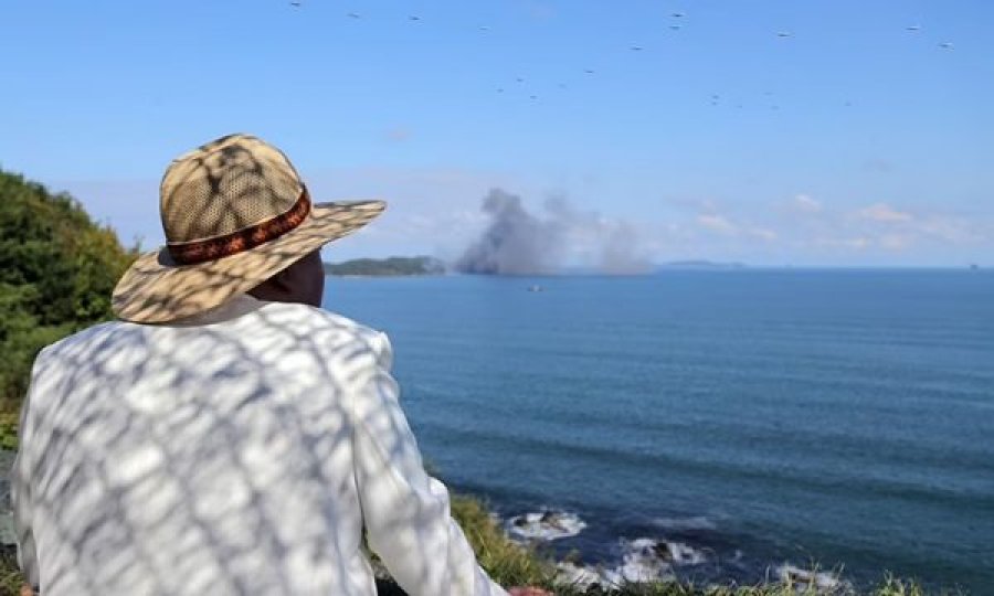 Kim Jong Un dështon me photoshop-in, ekspertët rrëzojnë ‘mburrjet’ e tij