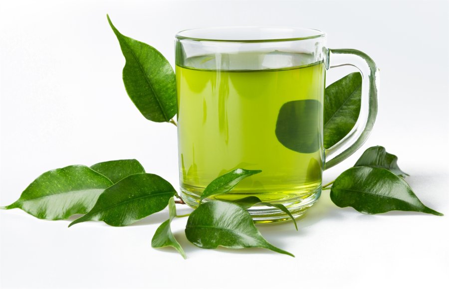 Përfitimet shëndetësore që vijnë nga konsumimi i çajit të gjelbër