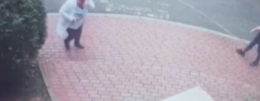 Ndodh në Tiranë, “pacienti” tenton të vjedhë doktorin, “përleshen” para spitalit