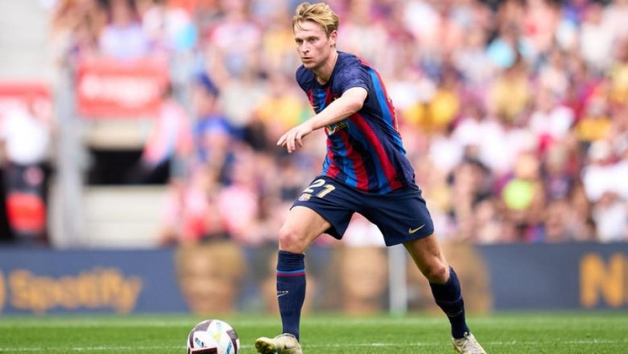 Barcelona vazhdon t’i bëj presion Frenkie de Jongut për tu larguar nga Camp Nou