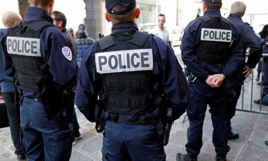 Francë: Gjendet në valixhe trupi i një 12-vjeçareje