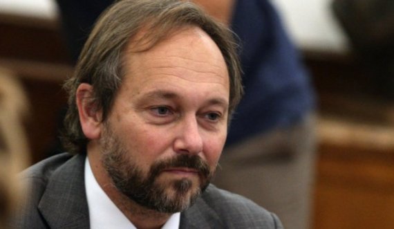 Ambasadori i BE-së thirrje urgjente Serbisë: Përmirësojeni këtë çështje