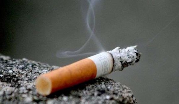Dogana e Kosovës zbulon një puntori të improvizuar për paketimin e duhanit
