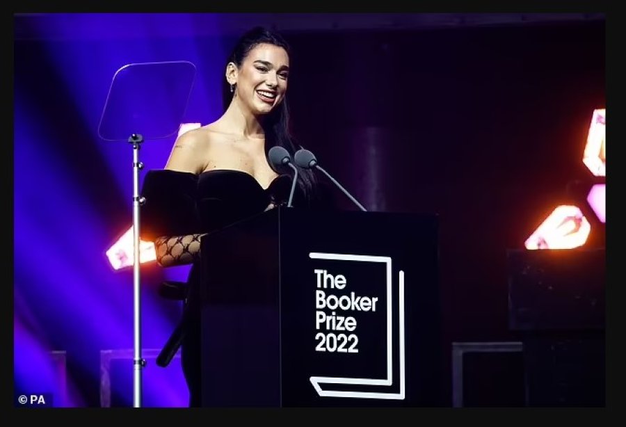 Dua Lipa në Booker Prize, përmend luftën e Kosovës për njohje