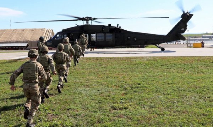 KFOR bëhet gati për reagim ndaj krizave me automjete të rënda e helikopterë