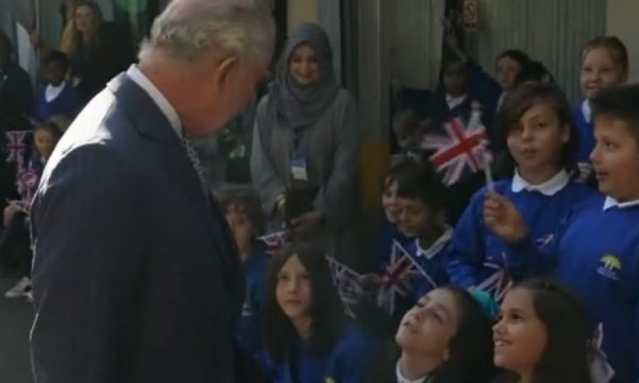“Sa vjeç jeni Mbreti Charles?” – reagimi epik i Monarkut britanik kur iu shtrua kjo pyetje nga një nxënëse