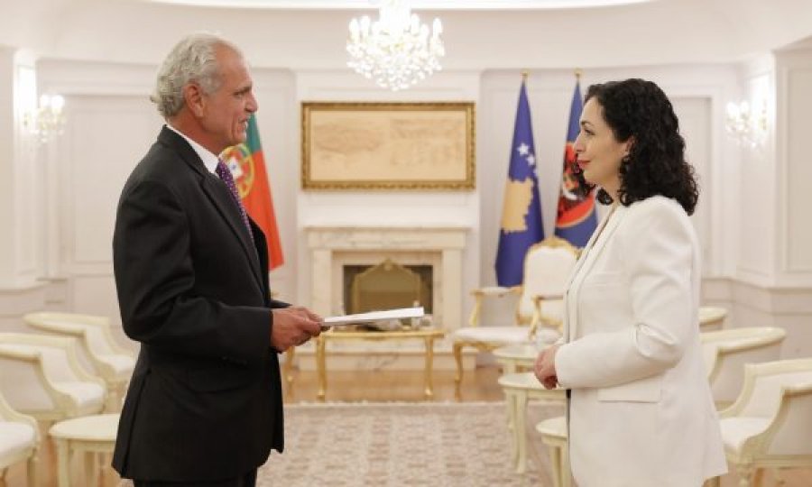Osmani pranon letrat kredenciale nga ambasadori i ri portugez
