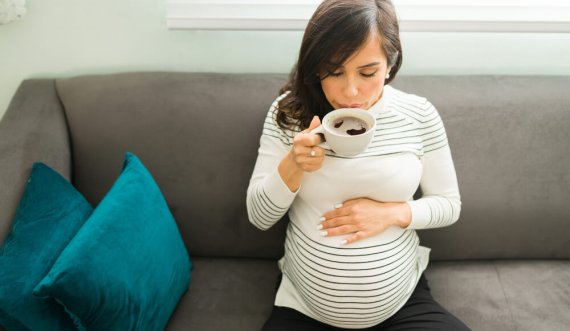 Sa kafeinë duhet të pish gjatë shtatzënisë?