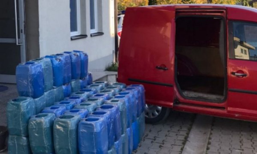 Në Viti kapen 700 litra vajra motorike të kontrabanduara nga Maqedonia Veriore
