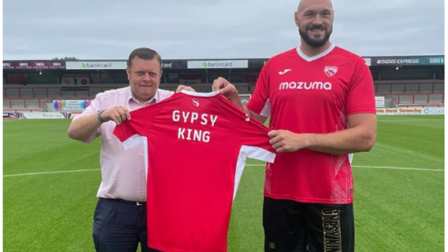 Tyson Fury po blen klubin e tij të parë të futbollit në Angli, ai dëshiron të investojë miliona