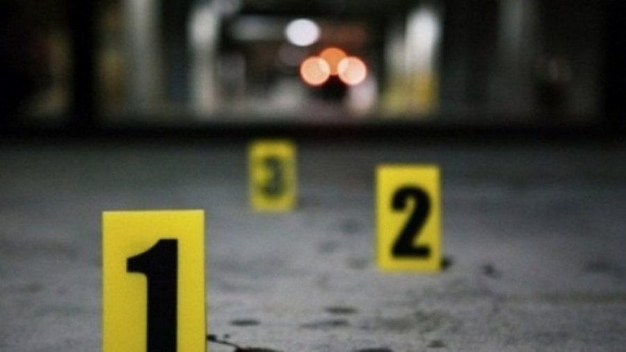 Një burrë vret 10 persona në supermarket, më pas vret edhe vetën