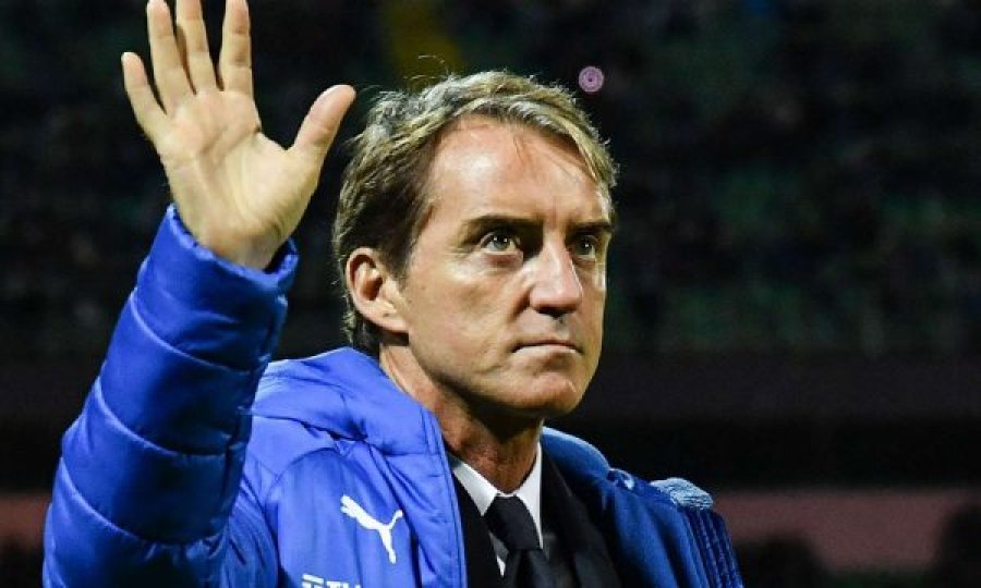 Mancini komenton humbjen me Anglinë