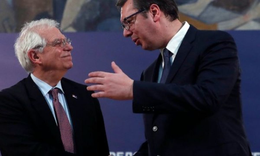 Borrell tregon çfarë foli me Vuçiqin në telefon