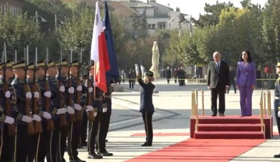 Presidenti i Maltës pritet me ceremoni shtetërore nga Osmani
