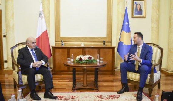 Konjufca takohet me presidentin e Maltës