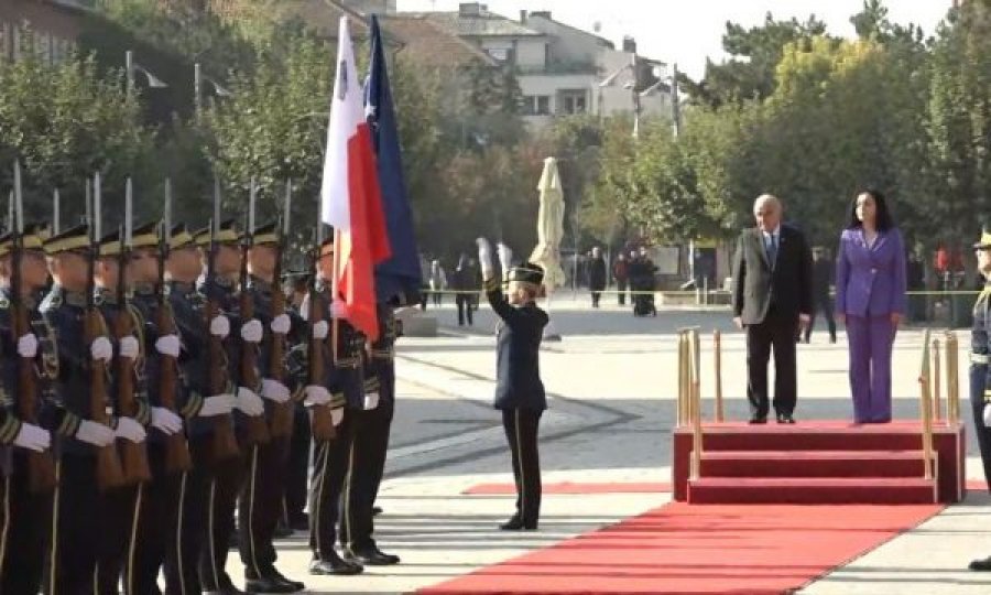 Presidenti i Maltës pritet me ceremoni shtetërore nga Osmani