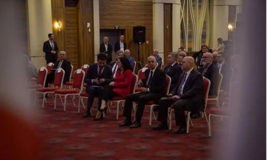 Presidentja Osmani fton të gjitha institucionet e drejtësisë të jenë pjesë e procesit të vettingut