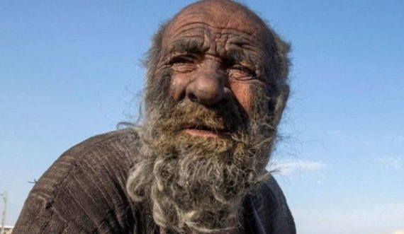 'Njeriu më i pisët në botë' lahet pas 60 vitesh, vdes disa javë më vonë