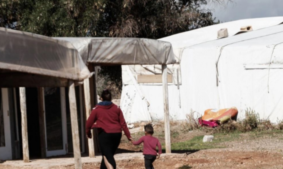Hulumtimi: 80% e komunitetit rom në Evropë jetojnë mes skamjes dhe mjerimit