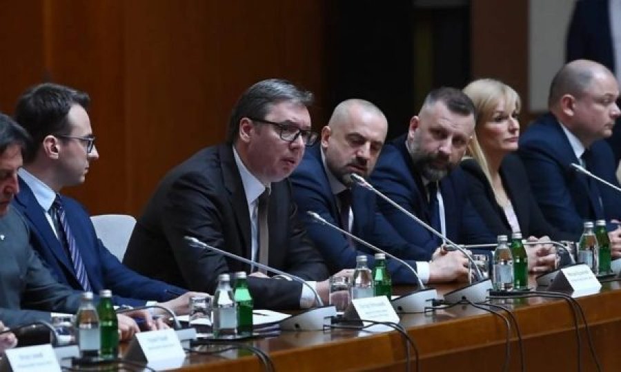 Lista Srpska i bëri thirrje për takim urgjent, Vuçiq mbledh nesër Këshillin e Sigurisë