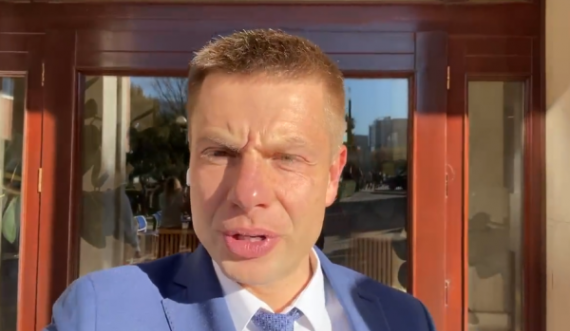 Deputeti ukrainas që do njohjen e Kosovës, lajmërohet me një video para Kuvendit