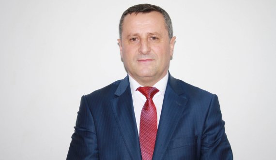‘Presidentja Osmani me të drejtë nuk e dekreton për kryeprokuror të shtetit Blerim Isufajn, dorën e zgjatur të ish- kryehajnit, ish-presidentit Hashim Thaçi!’