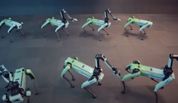 Robotët e Boston Dynamics vallëzojnë me këngë 