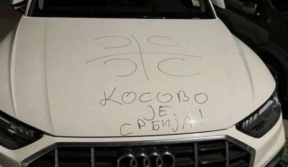 Veturës me targa RKS në Kroaci i shkruhet “Kosova është Serbi”