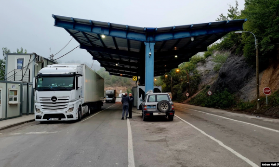 Qytetarët në Jarinjë: E kaluam kufirin sikur të ishte BE
