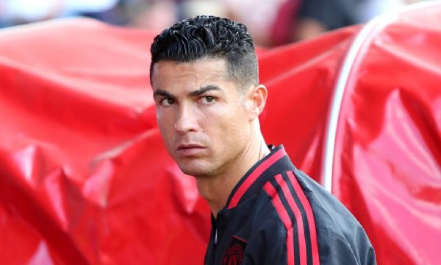 Ronaldo do të mbetet në Man Utd, së paku deri në janar