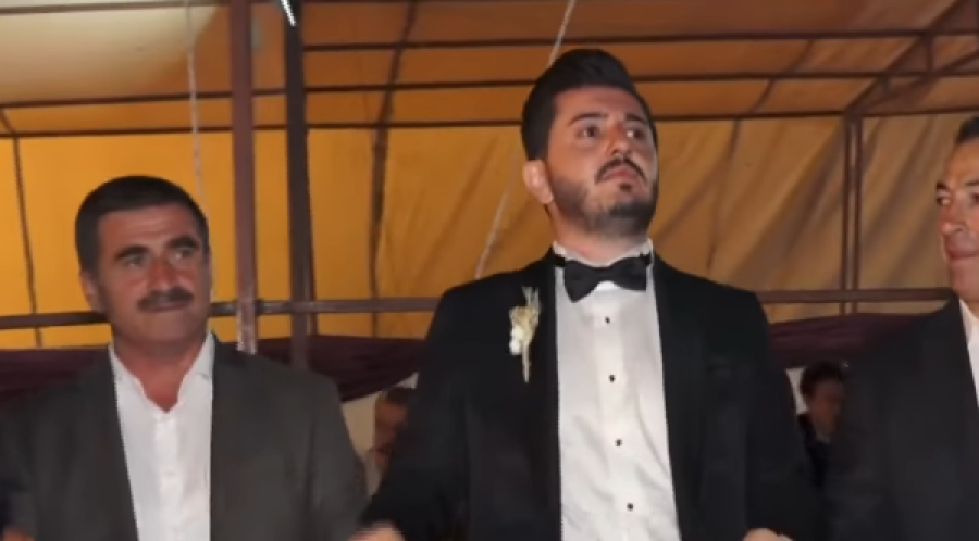 Vazhdojnë ‘çmenduritë’ në dasma turke, dhëndri përfiton 230mijë euro e nusja 5kg ari