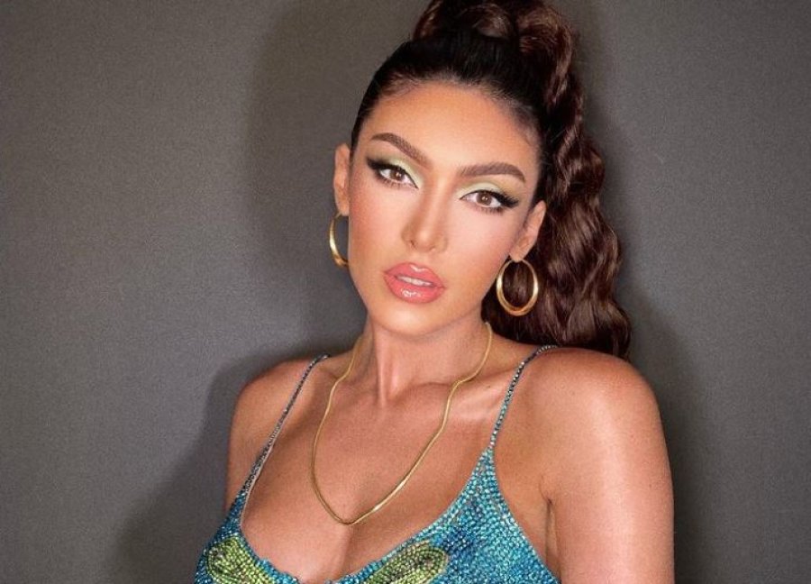 Nora Istrefi ndan një fotografi simpatike bashkë me vajzën nga pushimet
